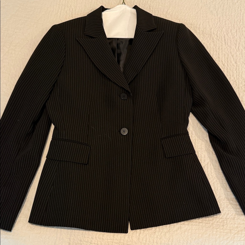 Tahari Women's Black Pinstripe Blazer